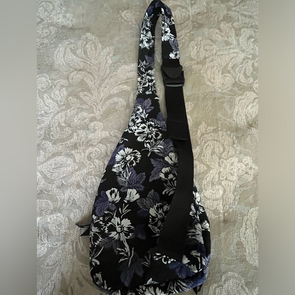 VERA BRADLEY MINI SLING BACKPACK - Picture 2 of 12